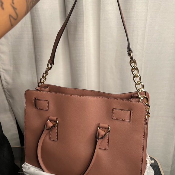 Michael Kors Bag - Picture 8 of 9